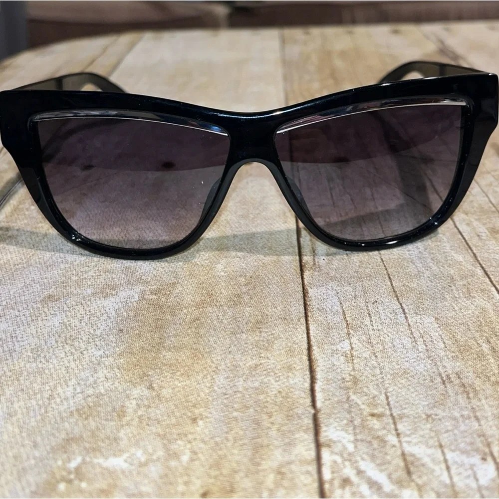 IVI DUSKY black sunglasses NWOT